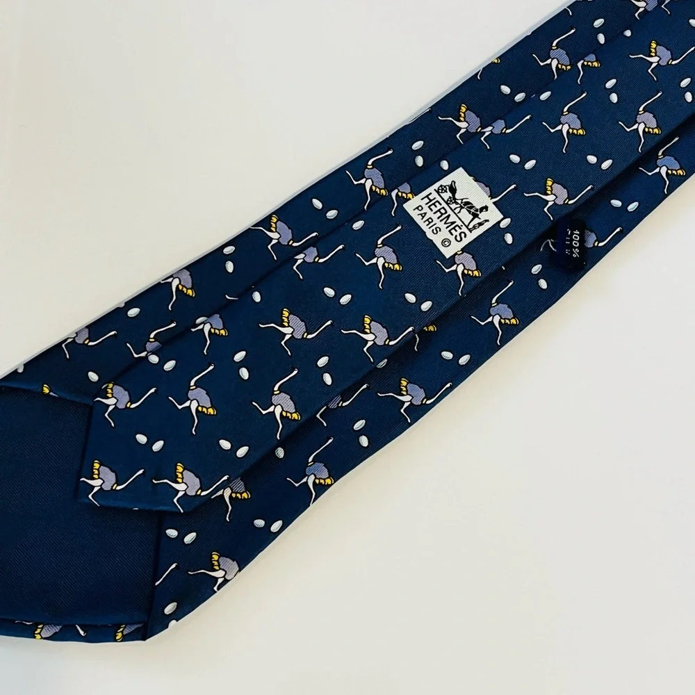 HERMES 7463 HA Men’s Neck Tie 100% Silk Vintage France Ostrich Eggs Fathers Day